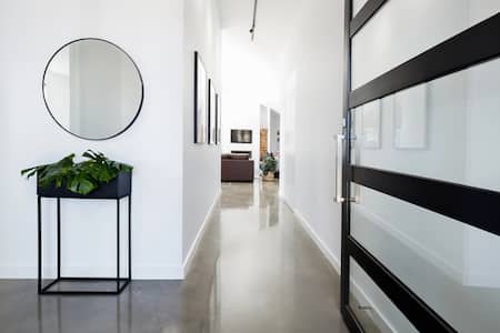The Ultimate Guide to Polished Concrete Floors Thumbnail